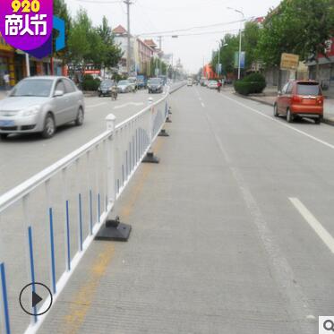 廠家直銷道路護欄市政鍍鋅公路馬路隔離欄圍欄桿支持定制批發