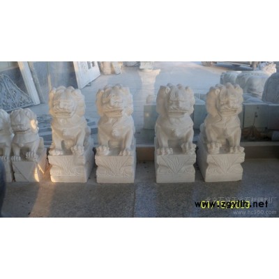 供應各種工藝品小石獅子石雕