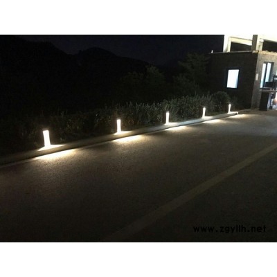 草坪燈防水太陽能路燈 戶外燈花園草地?zé)粜^(qū)景觀路燈庭院燈燈具 LED草坪燈